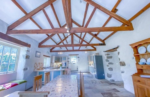 Hayscastle Cross House | Spectacular, award winning self-catering barn conversion in Pembrokeshire.