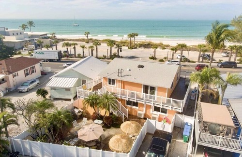 Bradenton Beach Apartment | Spectacular Beach & Dolphin Views! Huge Private Balcony! 2BR/2BA Upstairs Villa