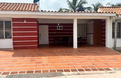 Tucacas House | SPECTACULAR BEACH VACATION HOUSE TC-1