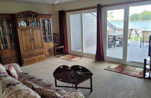 Wellesley Island House | Spectacular Boldt Castle and Main Channel views with Dockage