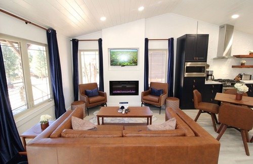 Angel Fire Cabin | Spectacular cabin in the woods, fire pit, A/C, remodeled, king bed