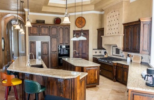Twin Falls Villa | Spectacular Canyon Rim Villa