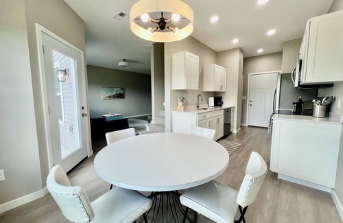 Cedar Falls House | Spectacular Cedar Falls Townhome!