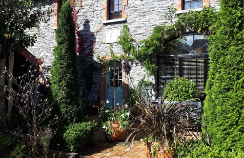 Killarney Cottage | Spectacular Coach House on The Doorstep of Killarney National Park, The Priory
