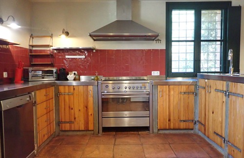 Crespia House | Spectacular countryside holiday home: swimming pool, BBQ, and high-speed WiFi