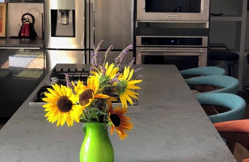 Broomfield House | Spectacular Cozy Private Modern Home - Great Location! nn