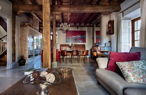 Alameda del Valle Cottage | Spectacular Historic House Pharmacist's House for 12 people