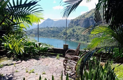 Pasajcap Villa | Spectacular Lake View Temple Retreat