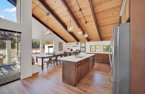 Vacaville Apartment | Spectacular hideaway in heart of historic Vacaville.