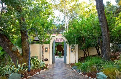 Atascadero House | Spectacular Home and Vineyard Westside Paso Robles Wine Country