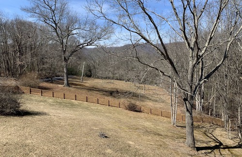 Warm Springs House | Spectacular Hot Springs cabin, family-friendly, close to The Homestead.