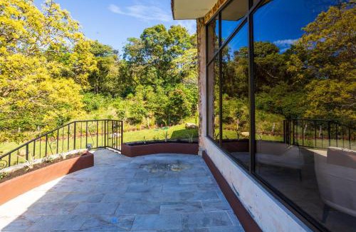 Jaramillo Villa | Spectacular House in Boquete w/King Beds & Hot Tub