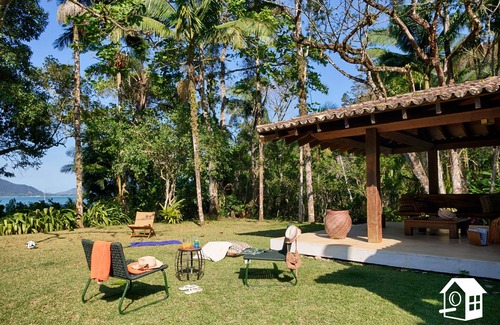 Praia Vermelha House | Spectacular house, Foot in the sand, on the best exclusive condominium lot