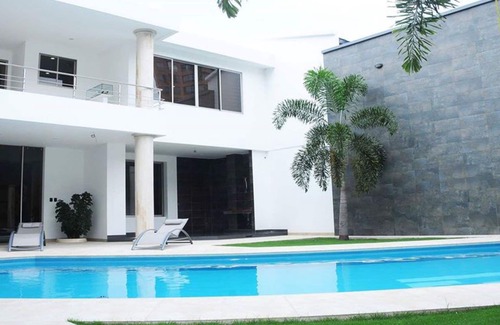 Cali House | SPECTACULAR HOUSE WITH PRIVATE POOL