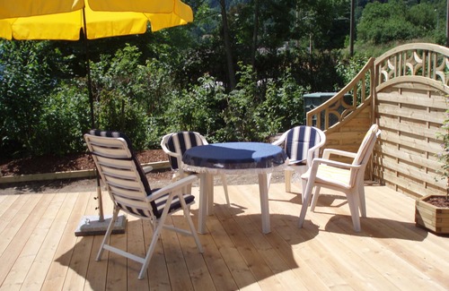 Sattendorf House | Spectacular lake house with private beach, bathing jetty and a large garden