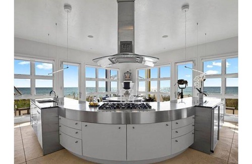 Oostburg House | Spectacular Lake Michigan house just steps to the water
