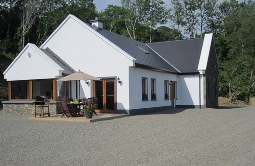 Inishmacatreer House | Spectacular lake views from luxury holiday home
