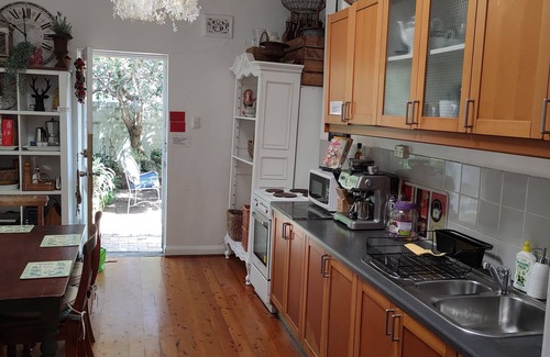 Cammeray House | Spectacular Large House with Lush Views