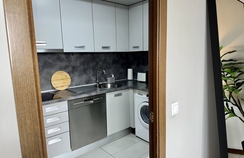 Hortaleza House | SPECTACULAR LOFT MADRID NORTE PARKING AND BREAKFAST