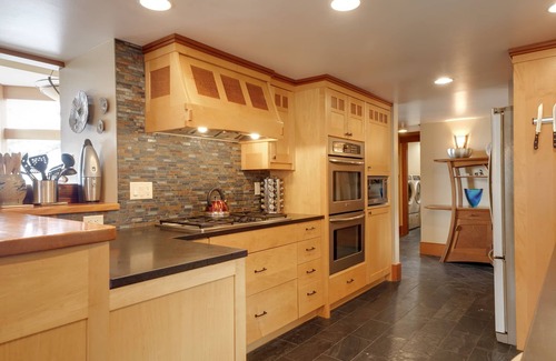 Oceanside House | *Spectacular Luxury Oceanfront Home Hot Tub on Deck Steps to Beach!