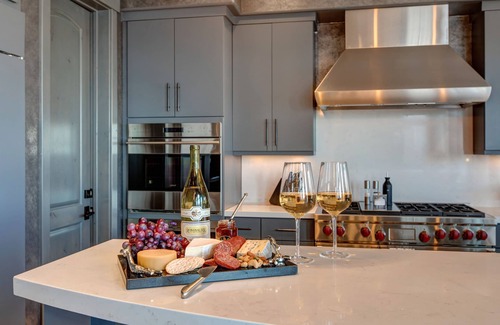 Empire Pass House | SPECTACULAR LUXURY SKI-IN/OUT HOME W/SHUTTLE SVC. AMAZING SUMMER VIEWS.
