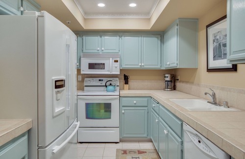 Downtown Palm Springs Condo | Spectacular Mid-Town location right between Casino and Convention Center