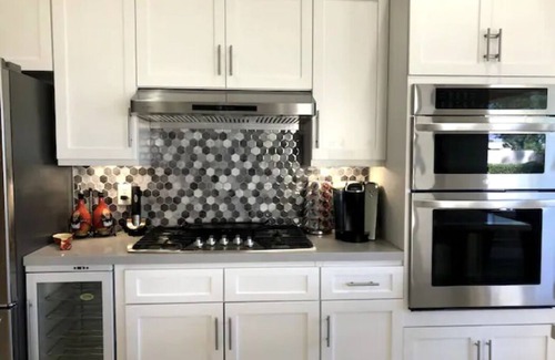 Palm Springs House | Spectacular Mountain View’s with PRIVATE Pool/Spa! Luxuriously decorated villa!