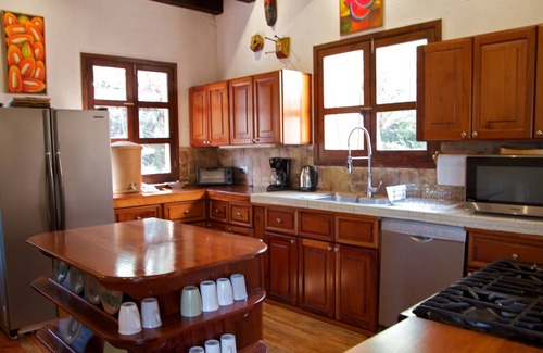 Ciudad Vieja Villa | Spectacular Mountainside Villa Near Antigua
