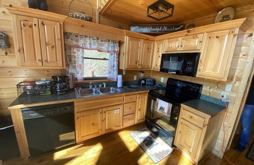 Sevierville Cabin | Spectacular Mountain View is Yours to Enjoy
