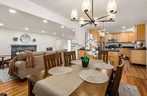 Littleton House | Spectacular Mountain View in South Denver!