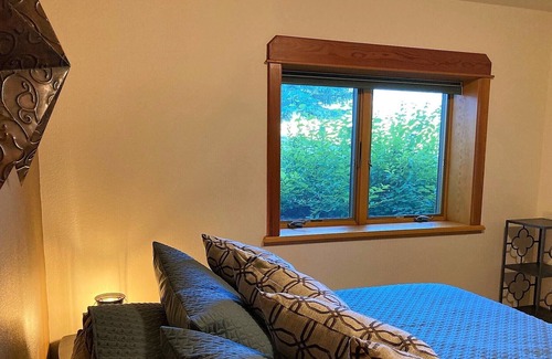 Bozeman Apartment | Spectacular Mountain Views with Pond and Outdoor Activities