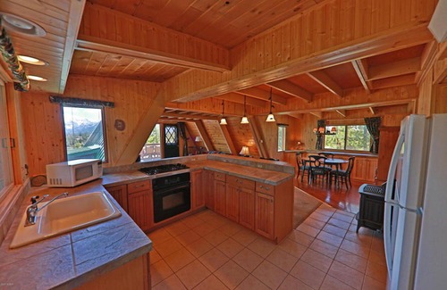 Grand Lake Cabin | Spectacular Mtn & Lake Views. A Frame Cabin in Grand Lake minutes from RMNP.