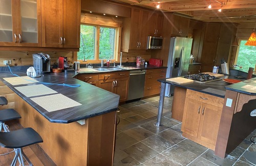 Hunter House | “Spectacular Mtn & Ski area views”