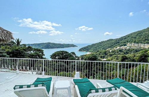 Pichilingue House | Spectacular view, private and Great service!