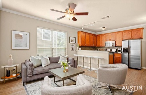 Westfield House | Spectacular Neighborhood! Spacious House and Yard