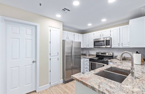 Montana Vistas Condo | Spectacular New Luxury Listing! Desert Diamond!