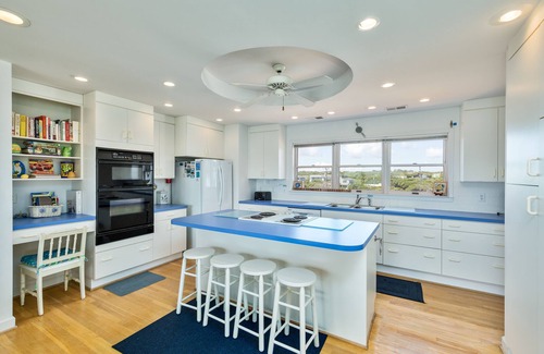 Southern Shores House | Spectacular Oceanfront home with hot tub, spacious 4500 sq. ft. in a quiet residential neighborhood