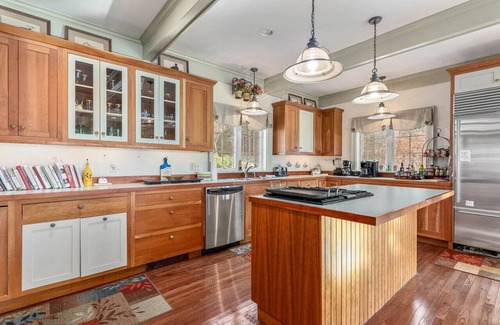 Southport House | Spectacular Ocean Front Estate on Southport
