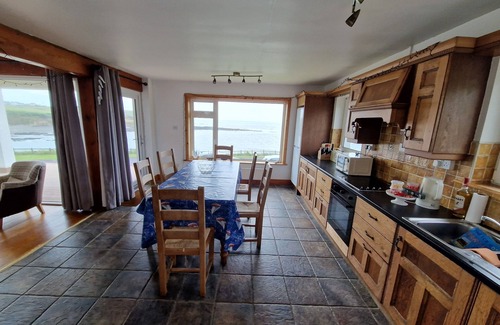 Clonakilty House | Spectacular ocean view and location, house with 4 bedrooms 3 bathrooms, 8 guests