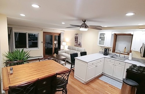 Highlands Apartment | SPECTACULAR OCEAN VIEW BEACHFRONT RENOVATED 2BR