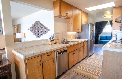 Sunset Palisades House | Spectacular Oceanfront Home with Private Beach Access