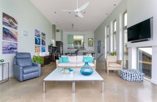 Lihue Condo | Spectacular Oceanfront Penthouse, AC, Sleeps 6