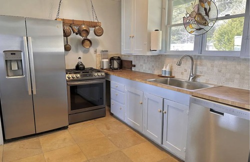 Gualala House | Spectacular Oceanfront, massive fenced yard, with Spa Mendocino Coast in Gualala