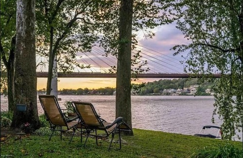 Prospect House | Spectacular on the water getaway!
