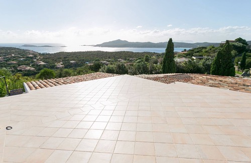 Porto Cervo Villa | Spectacular panoramic villa in Porto Cervo center