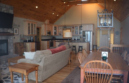 Vein Mountain House | Spectacular Panoramic Mountain Views