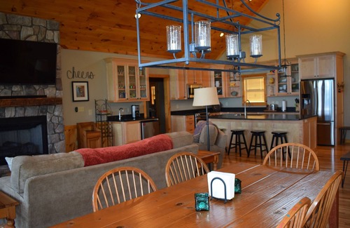 Vein Mountain House | Spectacular Panoramic Mountain Views