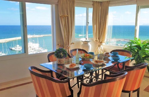 Estepona Apartment | SPECTACULAR PENTHOUSE TO MASTER THE SEA AND MARINA
