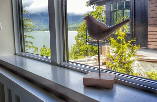 Port Renfrew Cottage | Spectacular Seaside HavennH009730218