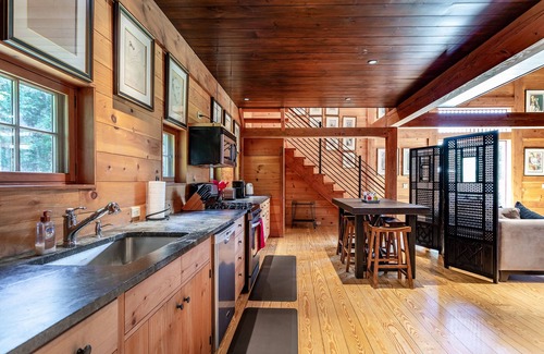 Litchfield House | Spectacular Silo House on Litchfield Hills Estate